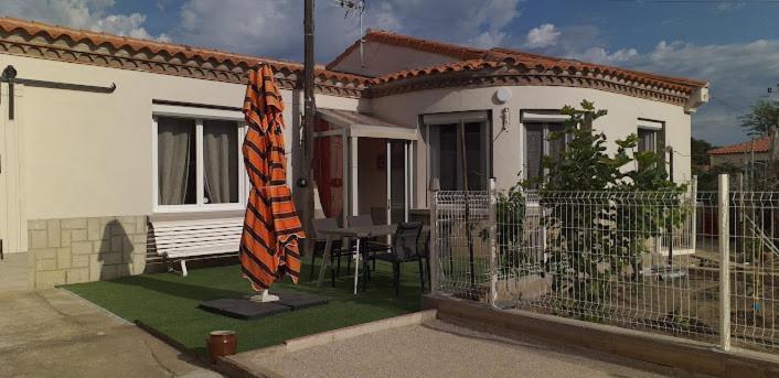 La Maison Du Bonheur سان لوران دي لا سالانك المظهر الخارجي الصورة